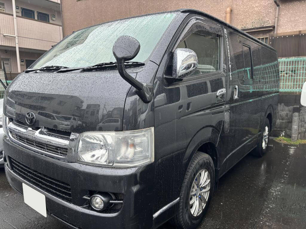 トヨタ　ハイエースバン
