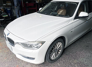 BMW 320i